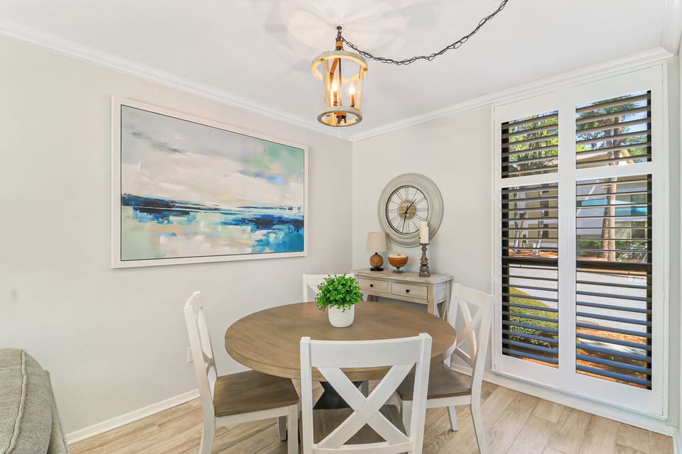 Dining - The dining space is a great place to enjoy a meal or just hang out!
