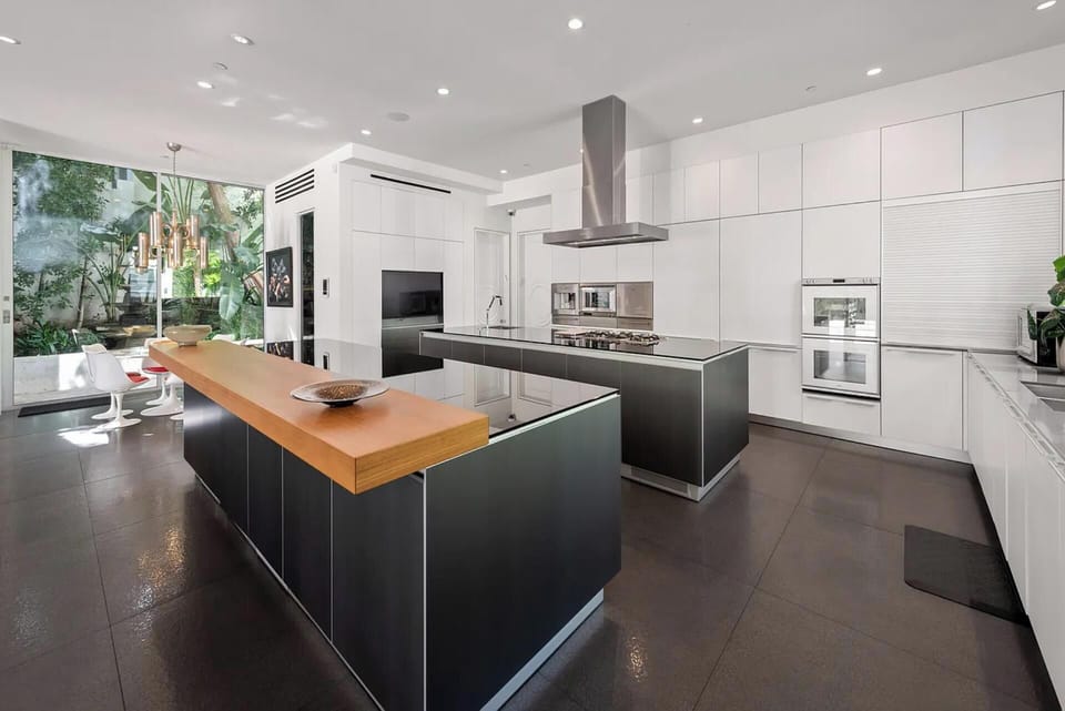 Luxury House, Multiple Beds, Pool Access, Pool View (Alta Royale) | Private kitchen