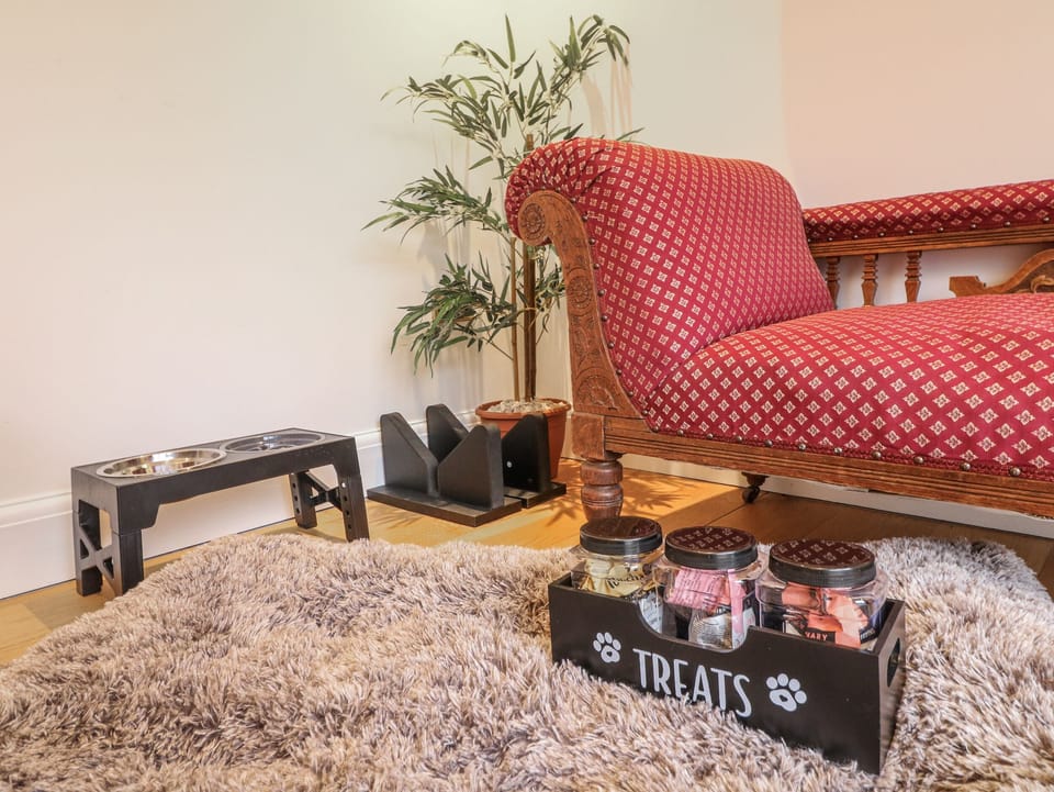 Cottage | Miscellaneous