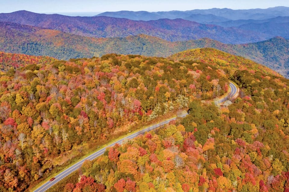 Cherohala Skyway – 2 min driveA 43-mile national scenic byway with overlooks, sweeping views, and smooth, rider-friendly pavement.