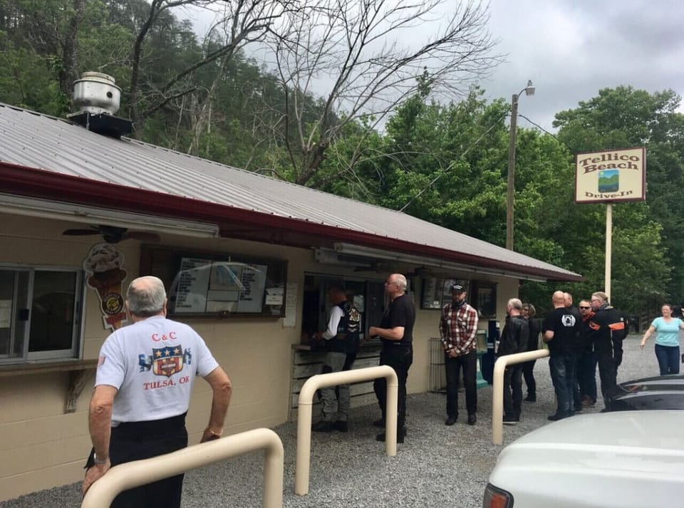 Tellico Beach Drive-In – 5 min driveA nostalgic riverside classic offering burgers, fries, milkshakes, and simple, casual meals.