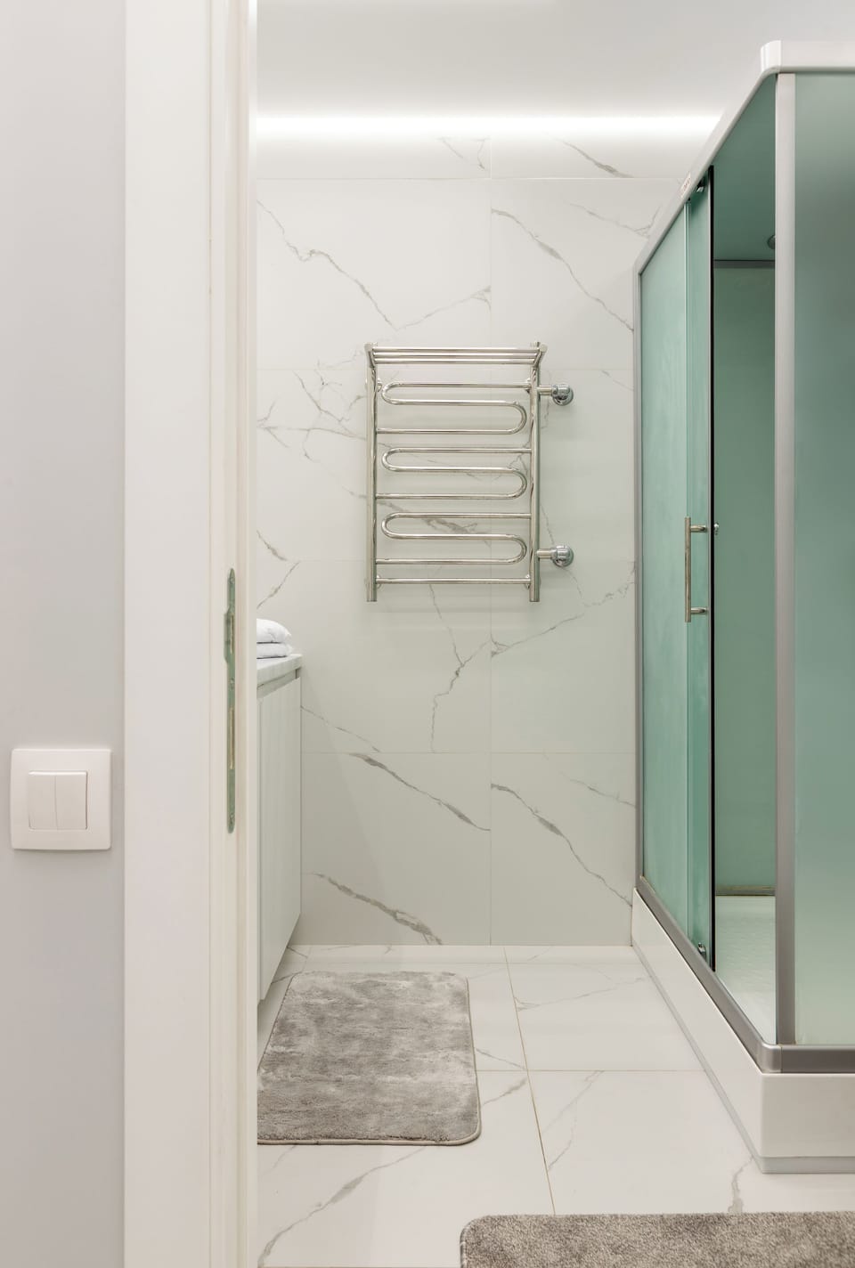 Classic Apartment, City View | Bathroom | Hair dryer, towels, soap, toilet paper