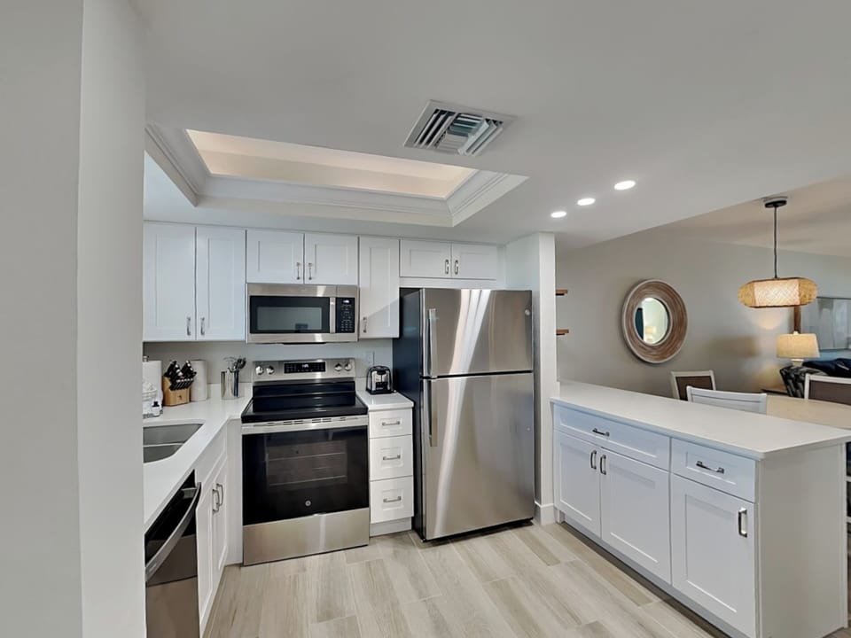 Fully Equipped Kitchen with Stainless Steel Appliances