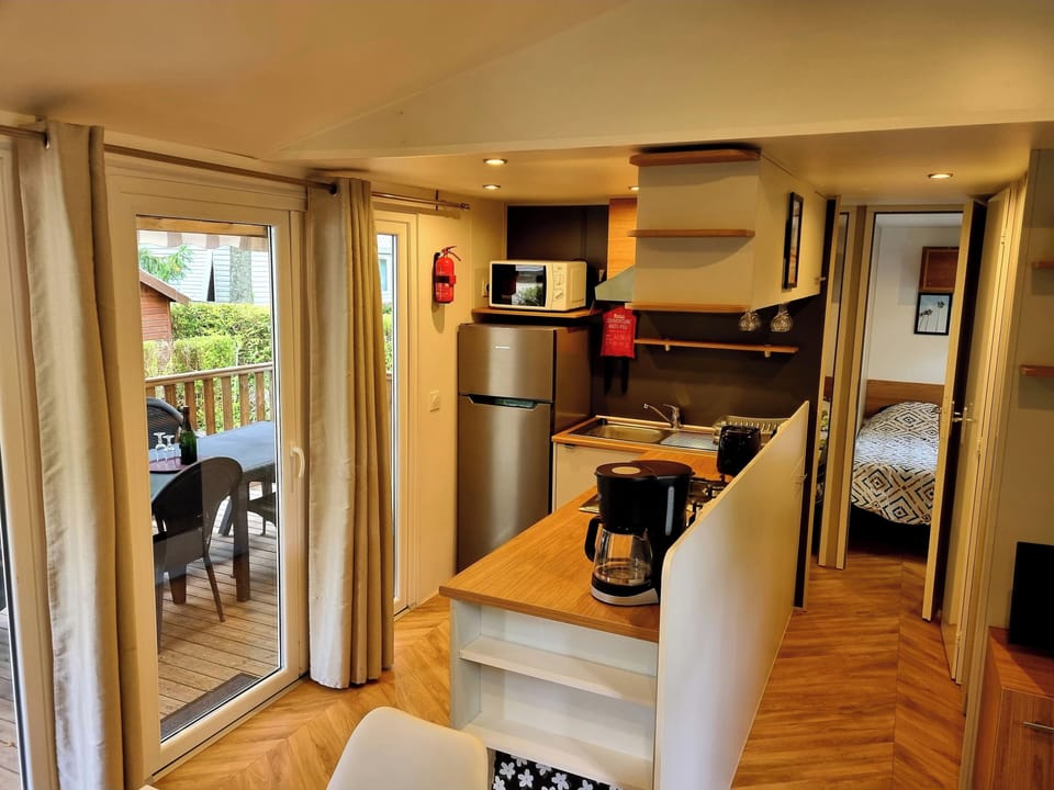 Luxury Bungalow, 3 Bedrooms | Private kitchen