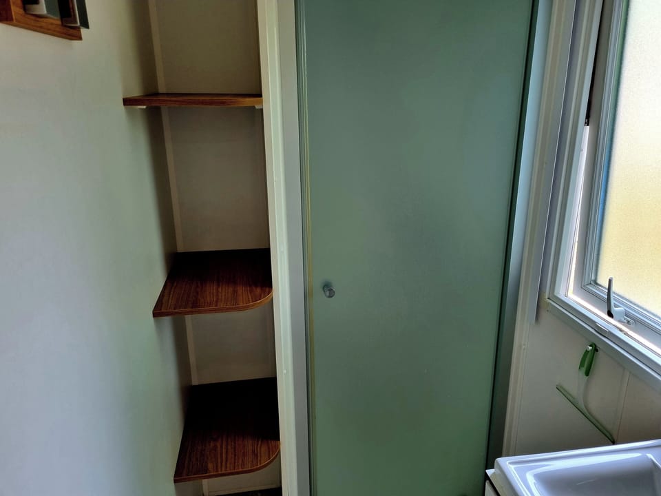 Comfort Bungalow, 2 Bedrooms | Bathroom