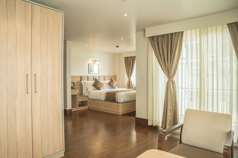 Super Deluxe Balcony Room | Free WiFi