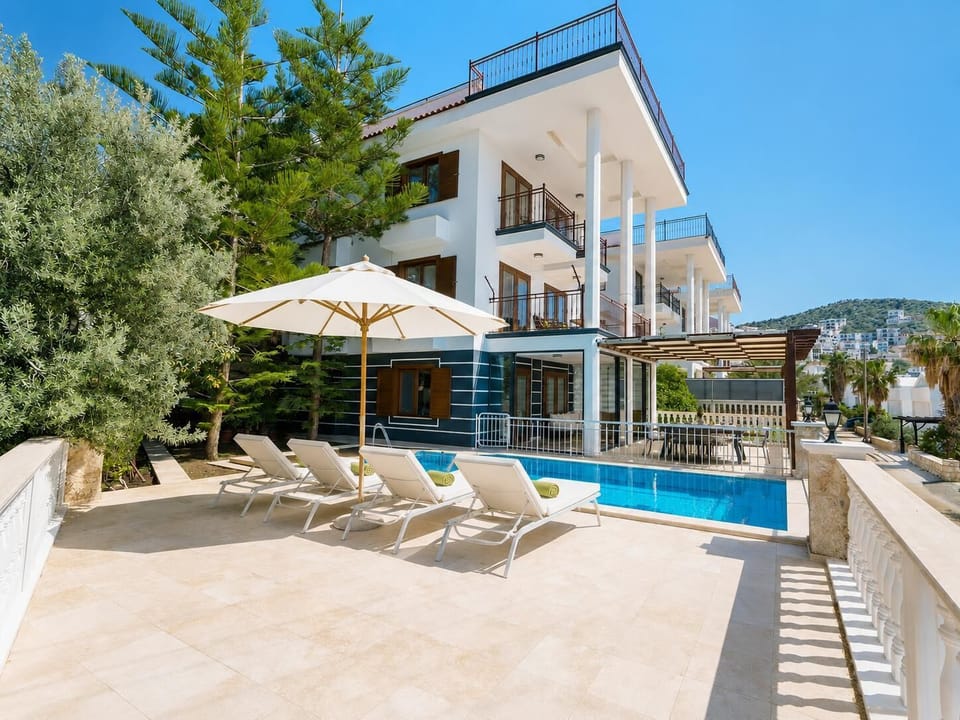 Beautiful villa with private pool and terrace with sea views