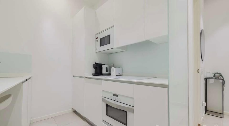 Complete and functional kitchen