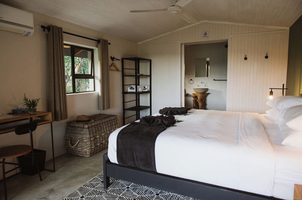 Room, River View | Bathroom