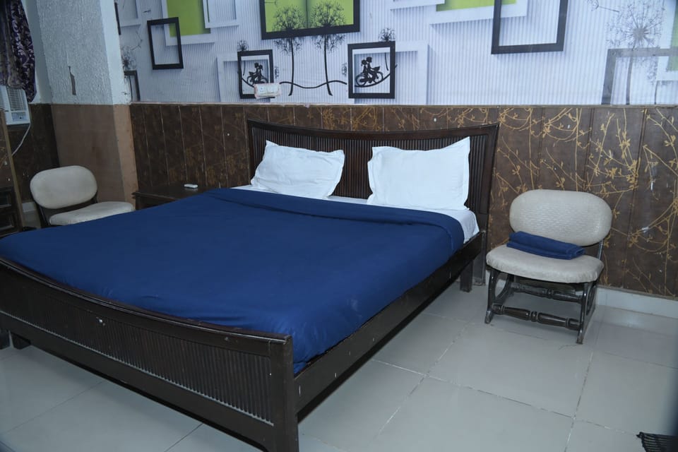 Classic Double Room, City View | Soundproofing, iron/ironing board, free WiFi