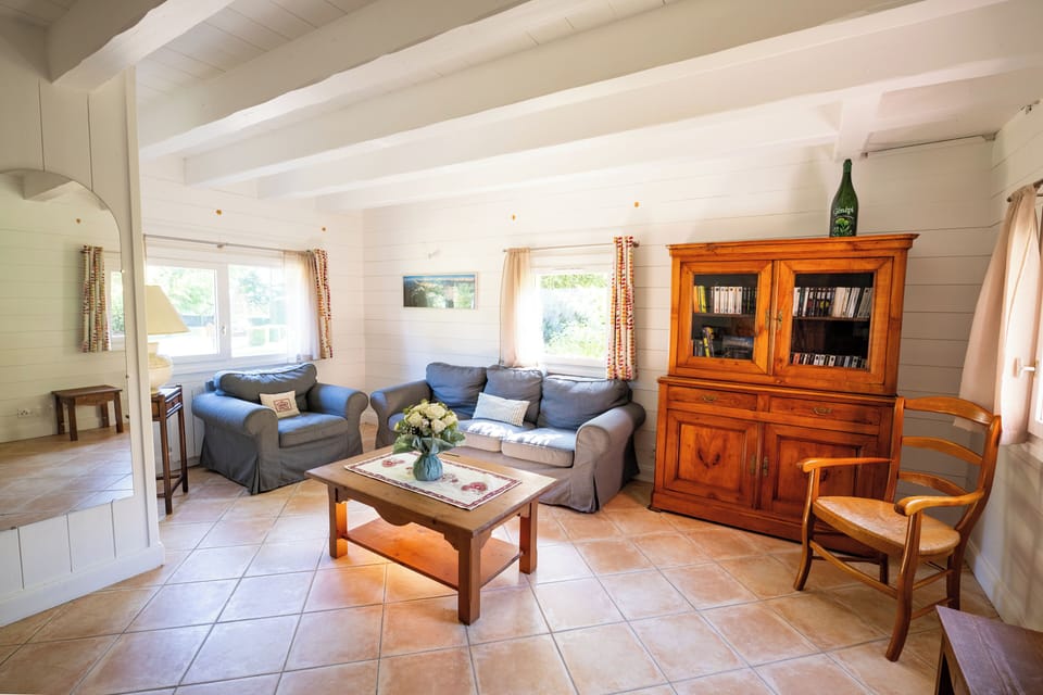 Classic House, Garden View | Living area