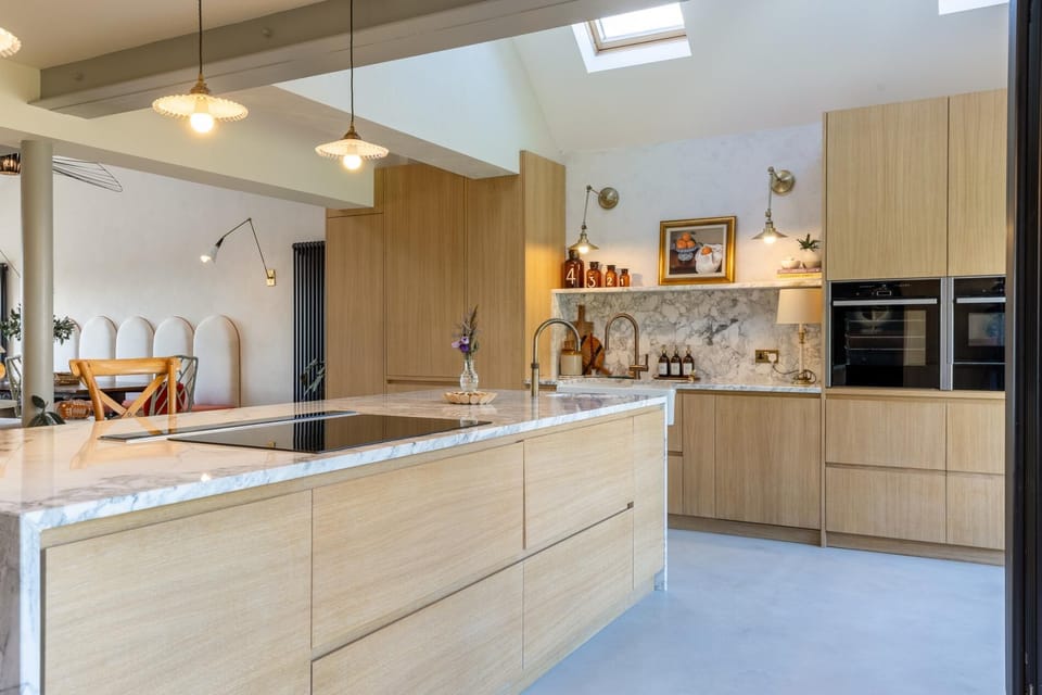 House (5 Bedrooms) | Private kitchen | Microwave, oven, ice maker