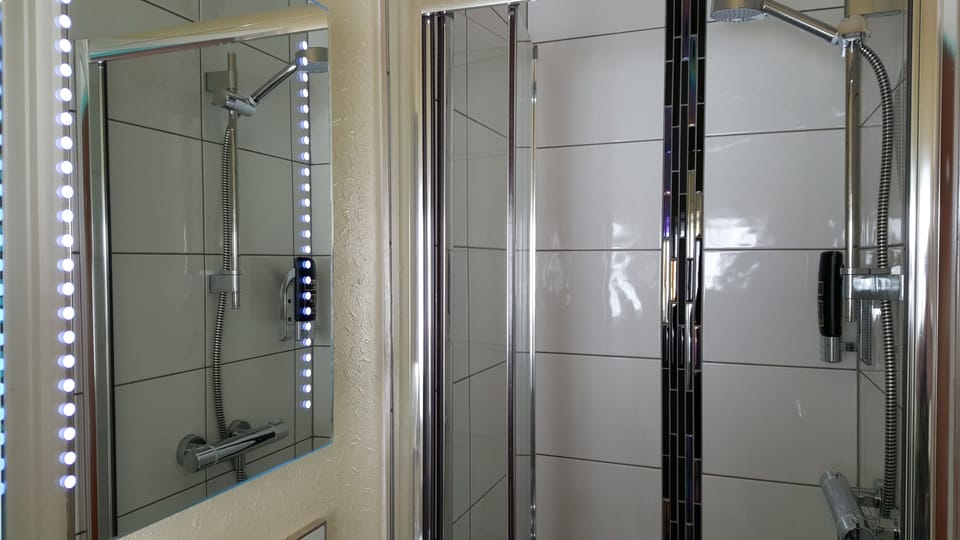 Standard Double Room (Second Floor Large Double) | Bathroom | Shower, free toiletries, hair dryer, towels