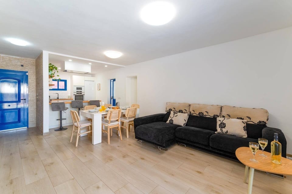 Villa Lemes image