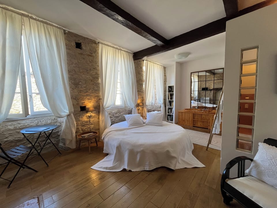 Suite PAD | Individually decorated, individually furnished, soundproofing, free WiFi
