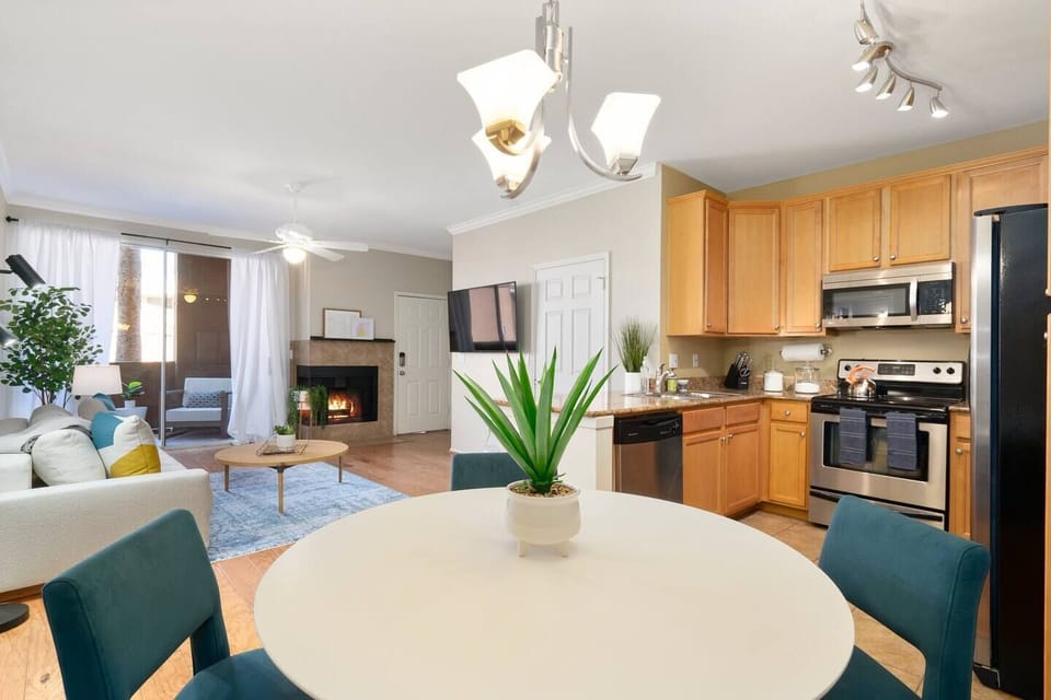 Open view of the open space with kitchen and living room
