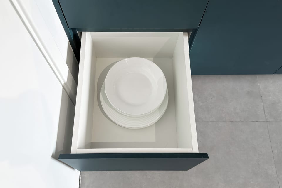 Deluxe Studio, City View | Private kitchen
