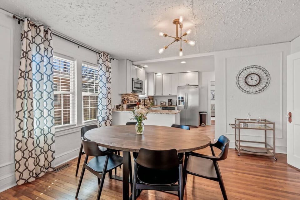 Dining Room - Kitchen