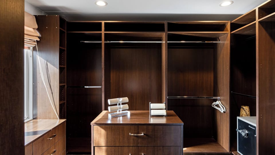 House (Multiple Bedrooms) | Interior