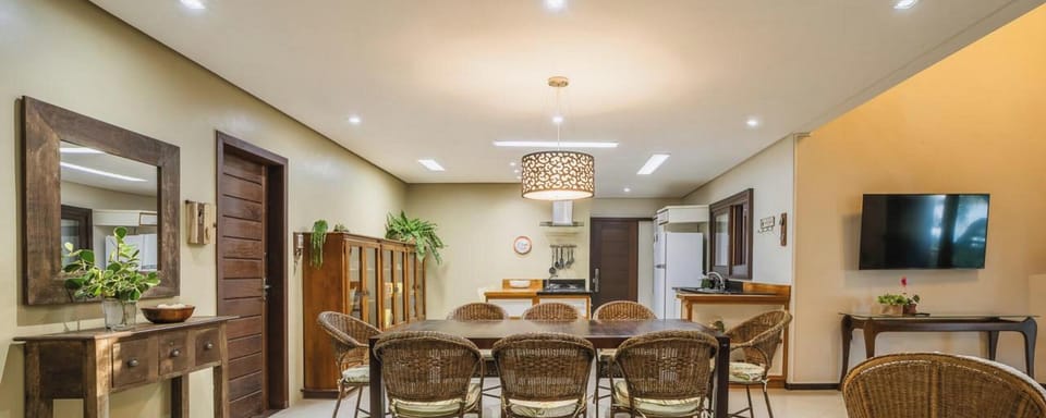 Chalet | Dining