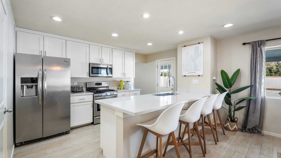 House (4 Bedrooms) | Interior