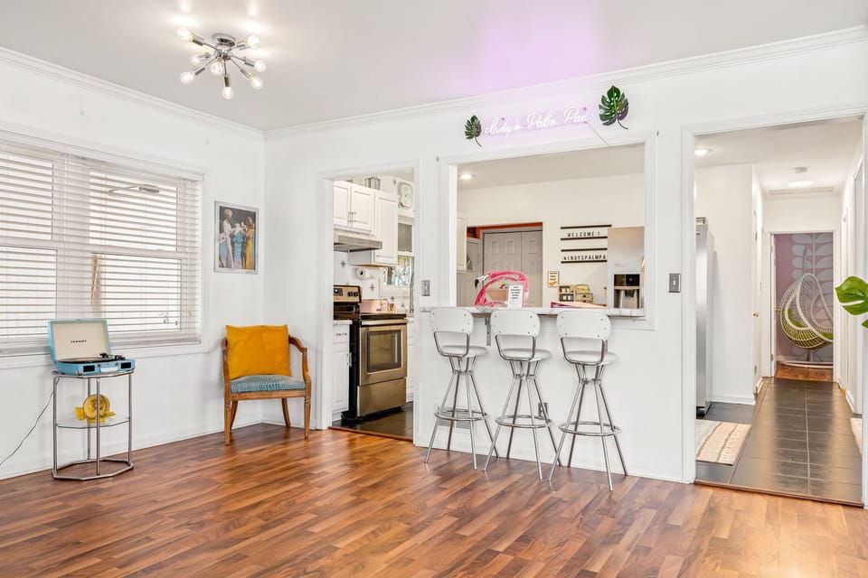 Breakfast Bar 