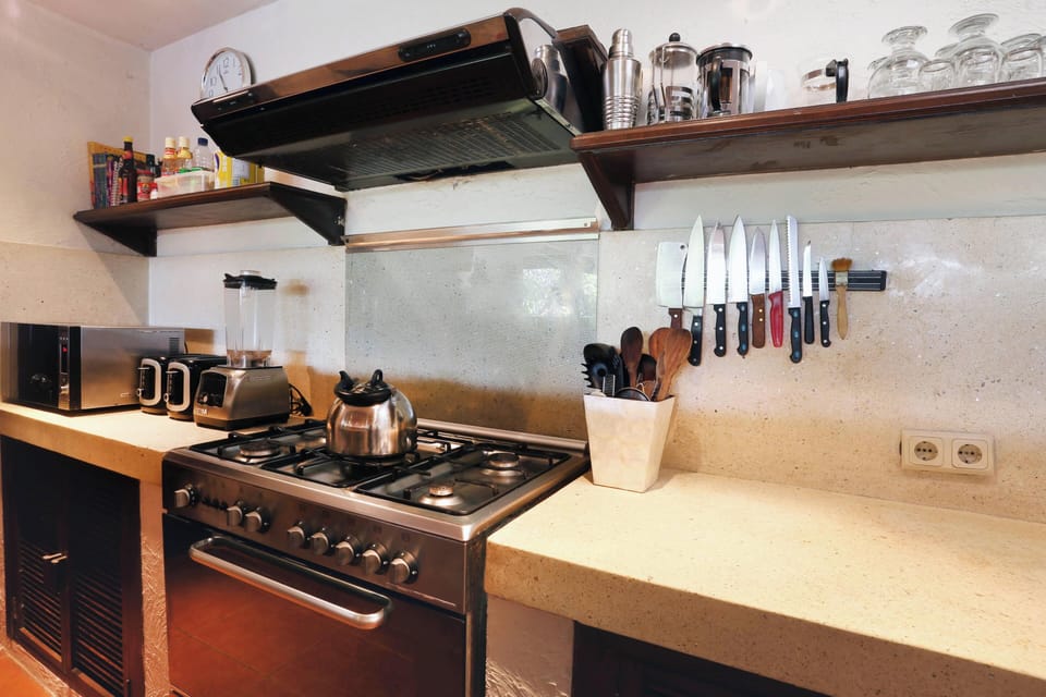 Luxury Villa, 5 Bedrooms, Garden View, Poolside | Private kitchen | Full-size fridge, stovetop, coffee/tea maker, electric kettle
