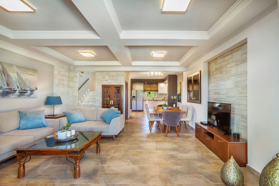 Laid back living area with contemporary charm