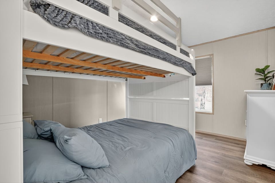 Bunk Room