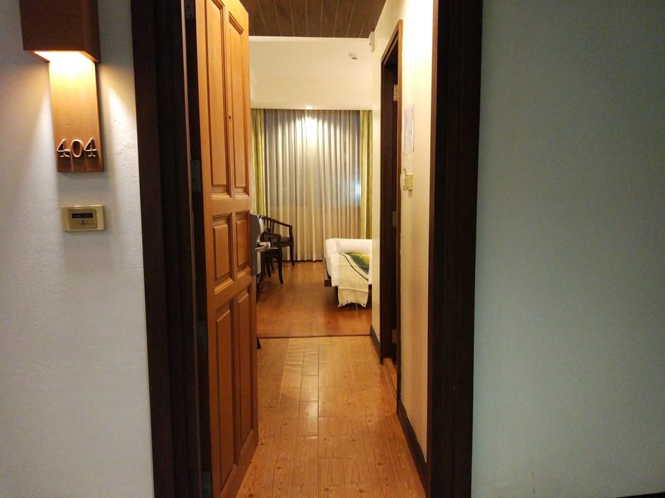 Superior Room | Minibar, desk, blackout drapes, soundproofing