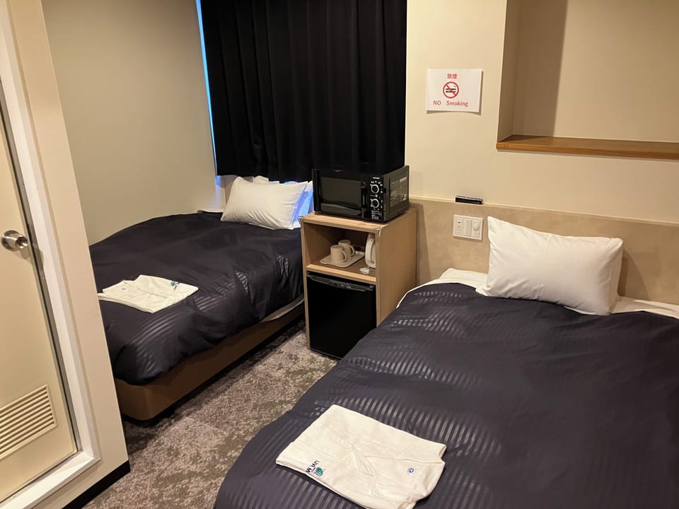 Desk, WiFi (free), bed sheets