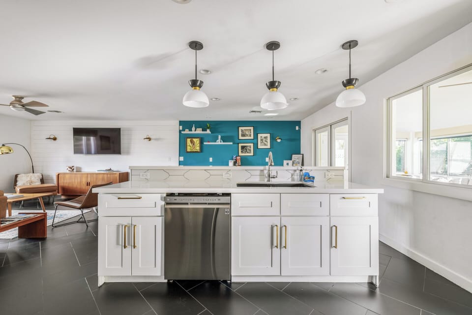 Kitchen with Island