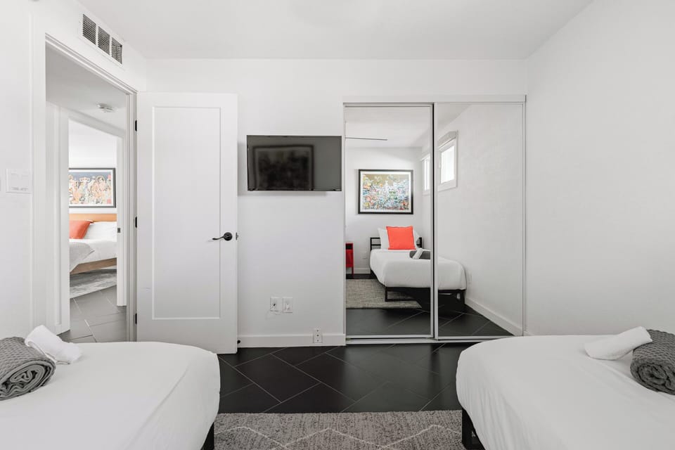 Bedroom 3: Two Twin Beds with TV