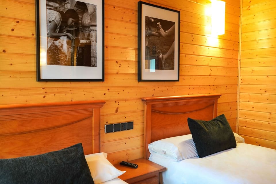 Standard Twin Room | Desk, soundproofing, free WiFi, bed sheets