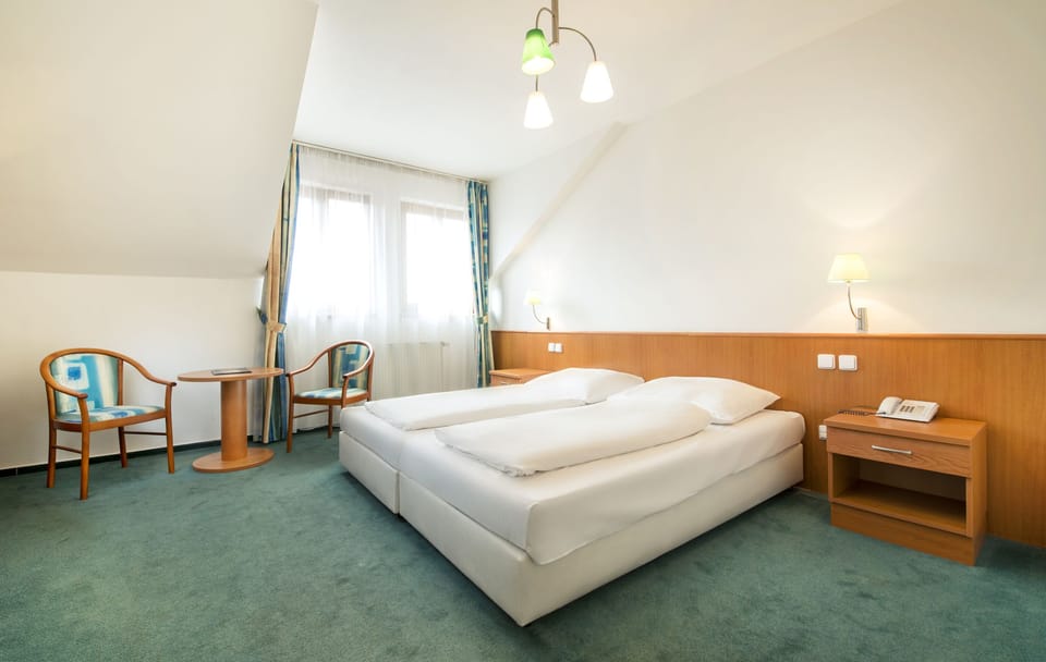 Standard Single Room | Premium bedding, minibar, in-room safe, desk
