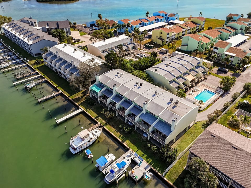 Intercoastal Waterway right at your balcony