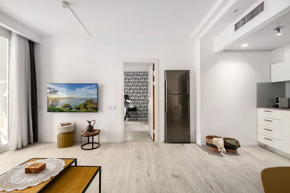Apartment, Partial Sea View | Interior