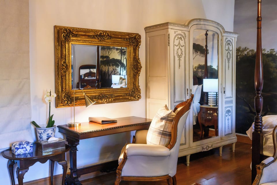 Manor House room 1 | In-room safe, desk, iron/ironing board, free WiFi