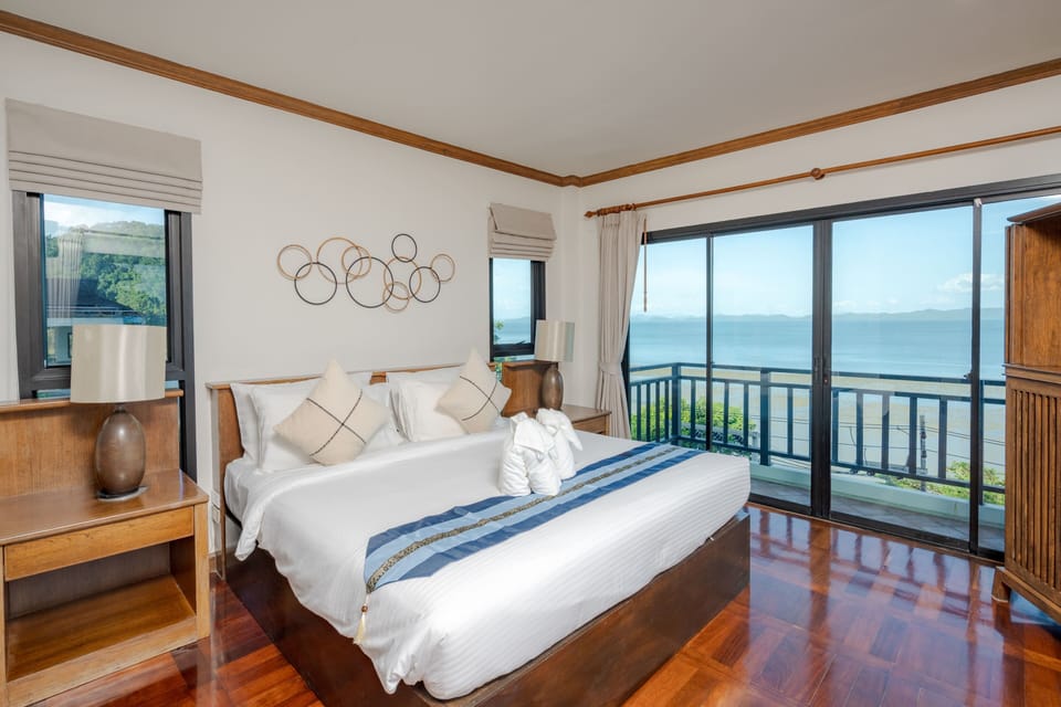 Villa (702) | Rollaway beds, free WiFi, bed sheets