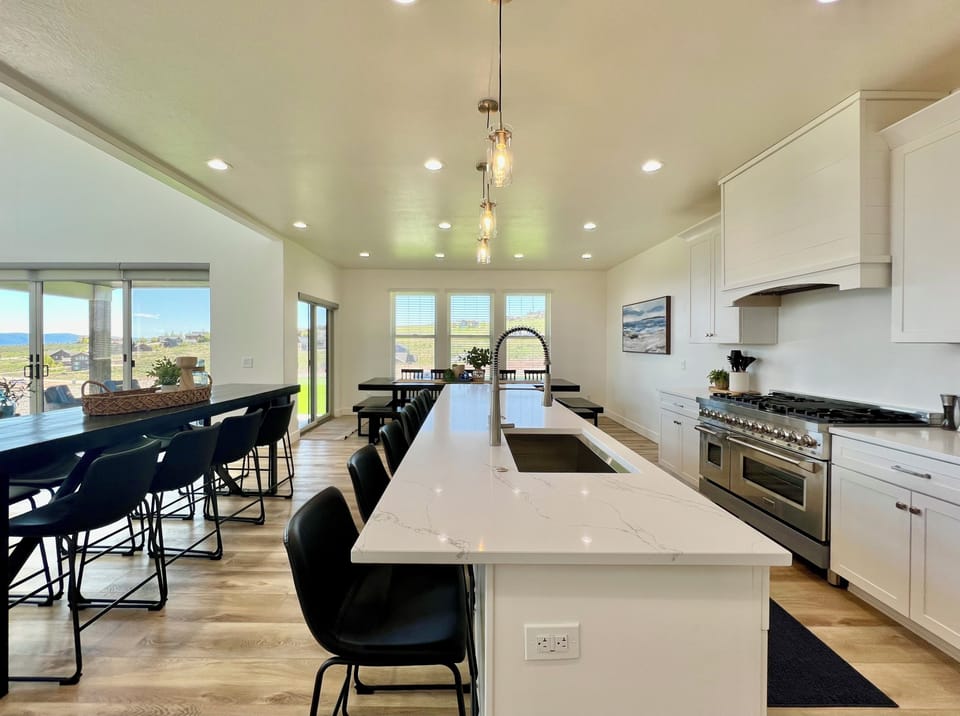 Kitchen Island and Bar Seating