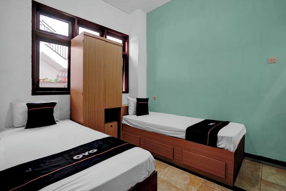 Standard Twin Room