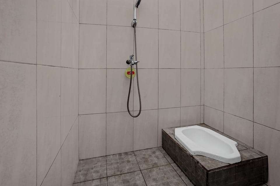 Standard Single Room | Bathroom | Shower