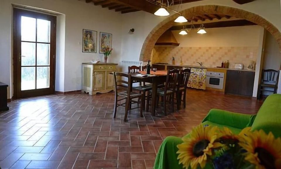Apartment, 4 Bedrooms, Annex Building (Capanna) | Desk, free WiFi, bed sheets