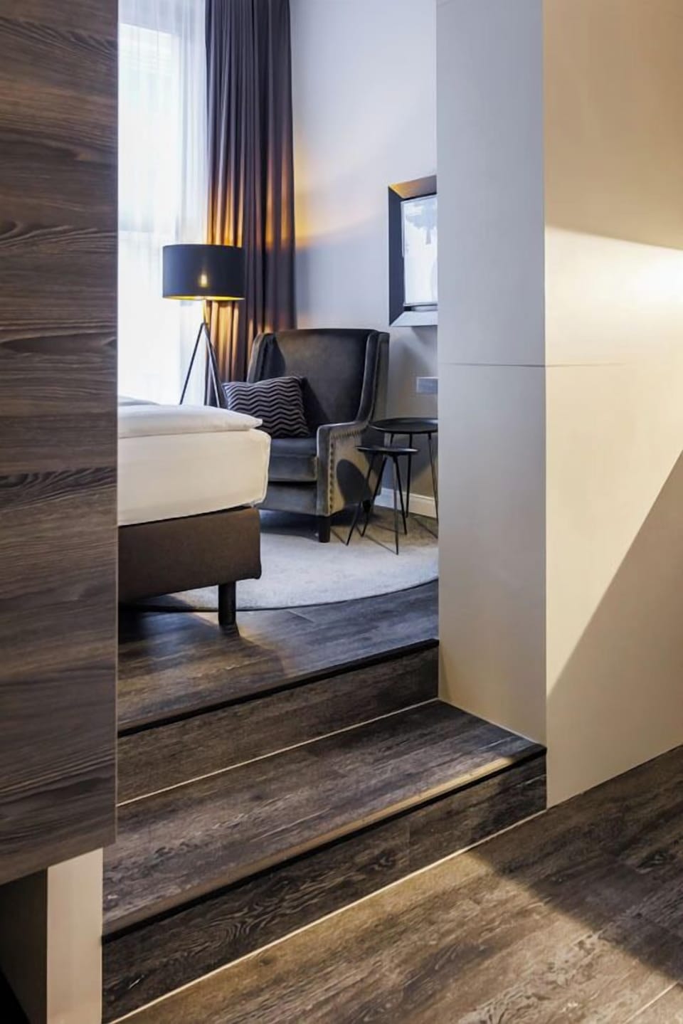 Studio Apartment | Hypo-allergenic bedding, in-room safe, desk, soundproofing