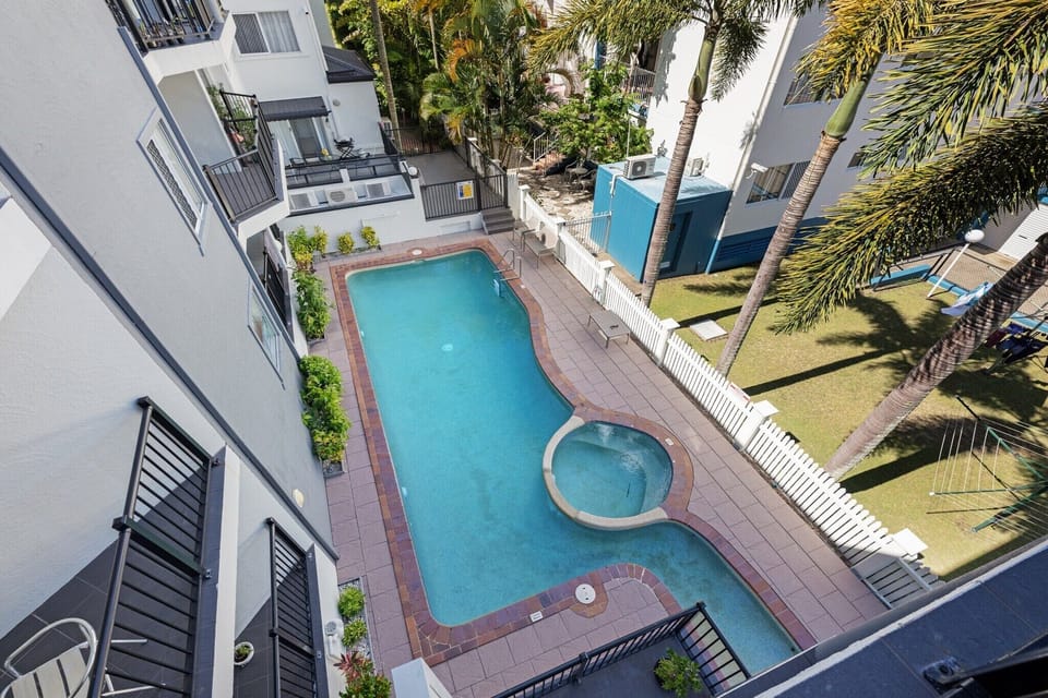 Holiday Home Swimming Pool