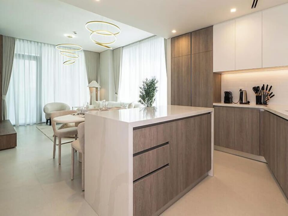 Apartment, Balcony, Lake View | Private kitchen | Espresso maker, electric kettle