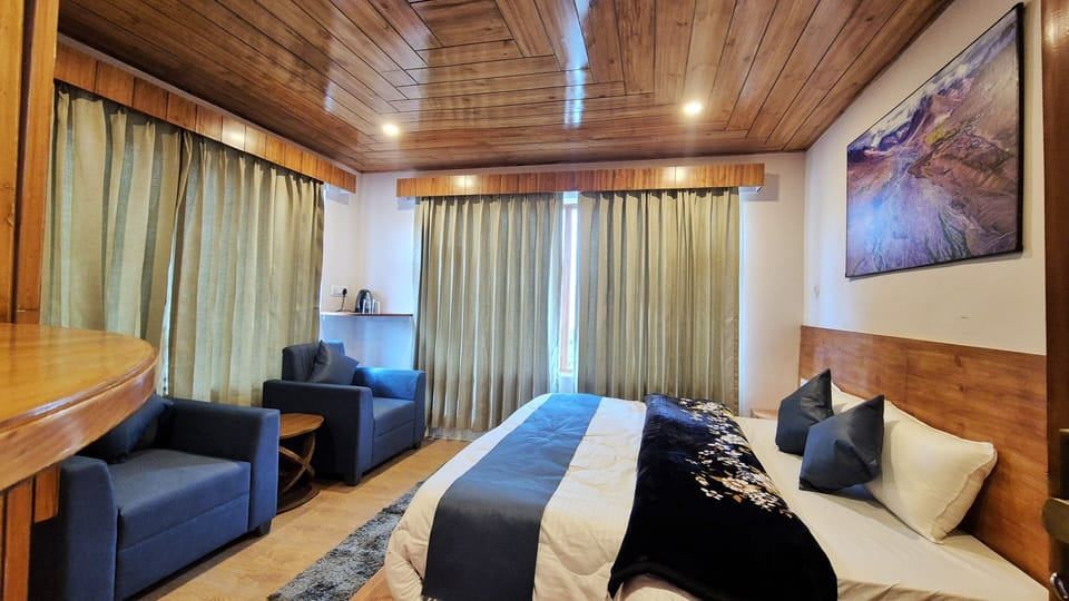 Superior Double Room, Mountain View
