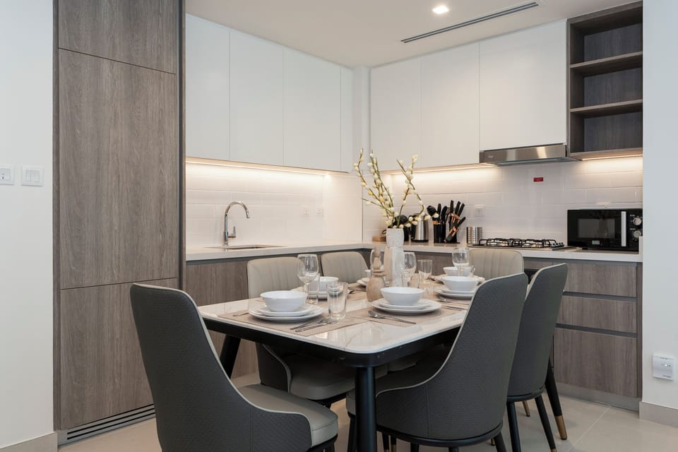 Room, Balcony, Sea View | Private kitchen | Coffee/tea maker, electric kettle, dining tables
