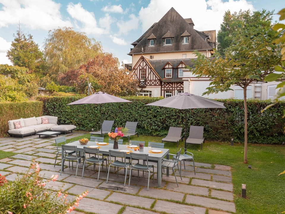 House | 7 bedrooms, Internet