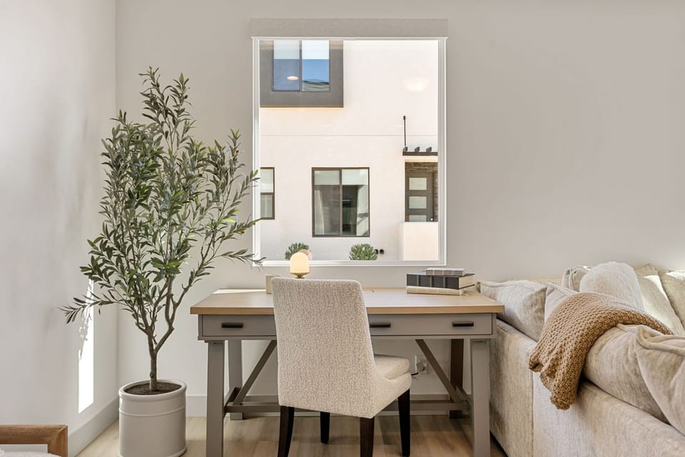 Townhome, 5 Bedrooms | Interior